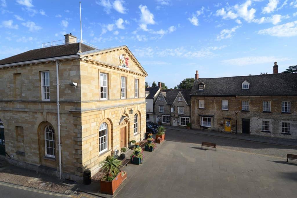 Oxfordshire Living - The Spencer Apartment - วูดสต็อก ภายนอก รูปภาพ